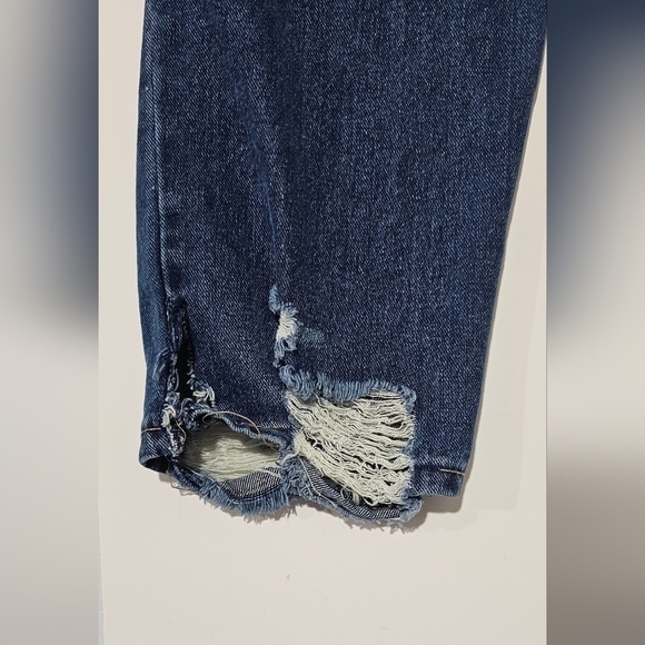 Refuge Denim Distressed High waisted Mom Jeans Size 13 - Picture 8 of 12
